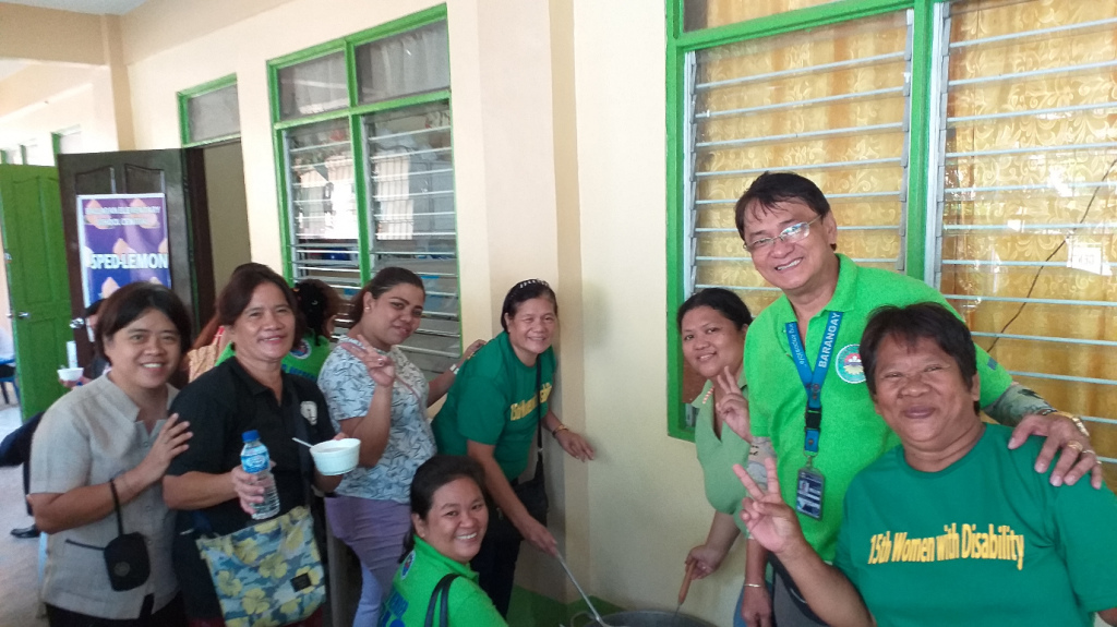 PWD BACLARAN FEEDING DAY